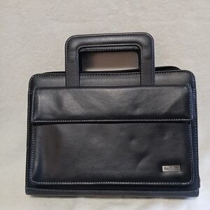 Franklin Covey Day One Black Classic Planner w/Handles 7 Ring Zipper Pockets